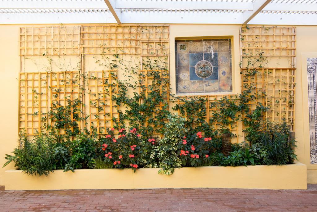 Dutch Manor Antique Hotel Cape Town Exterior photo