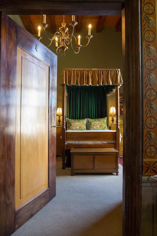 Dutch Manor Antique Hotel Cape Town Exterior photo