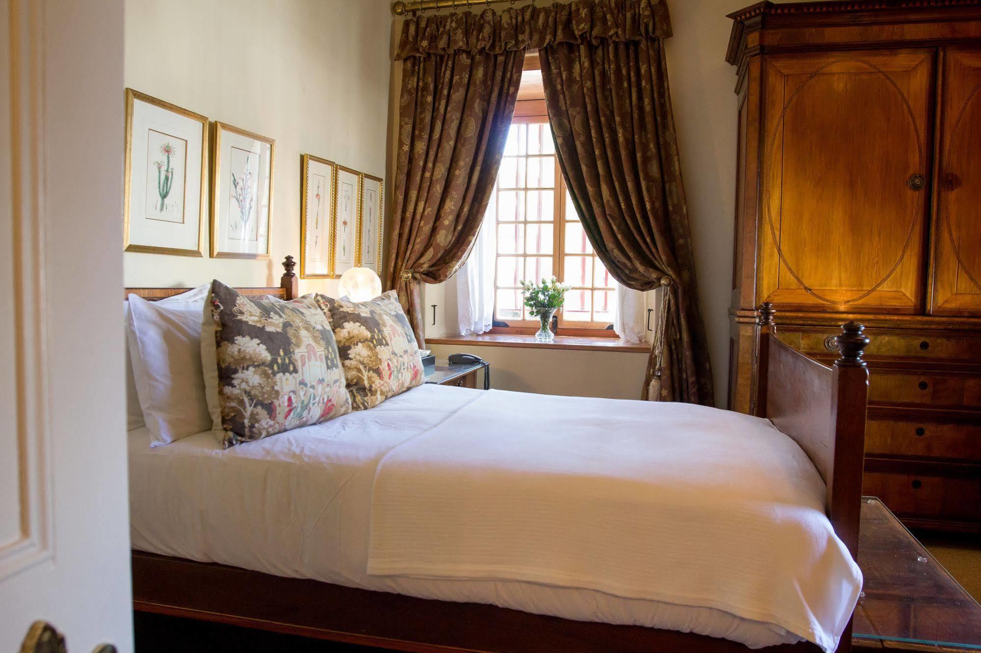 Dutch Manor Antique Hotel Cape Town Exterior photo