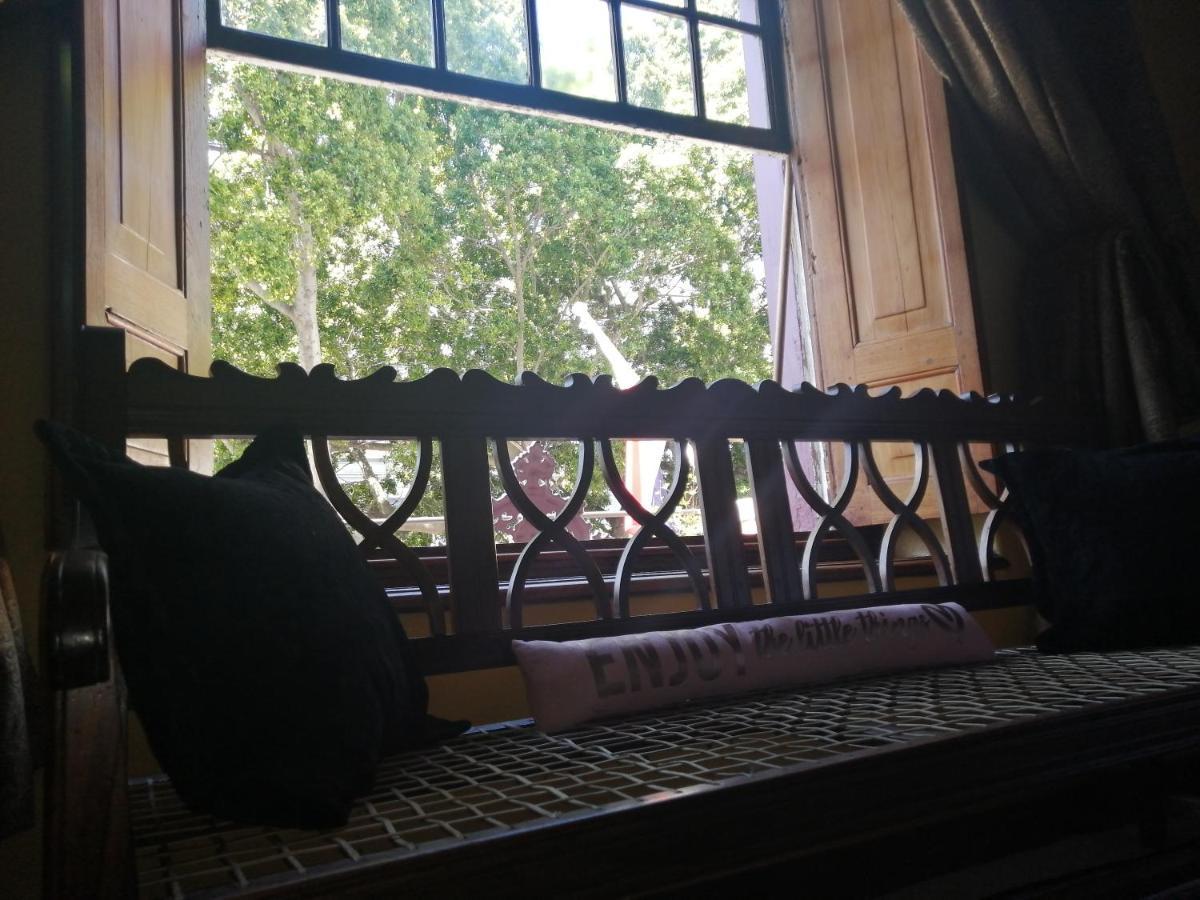 Dutch Manor Antique Hotel Cape Town Exterior photo